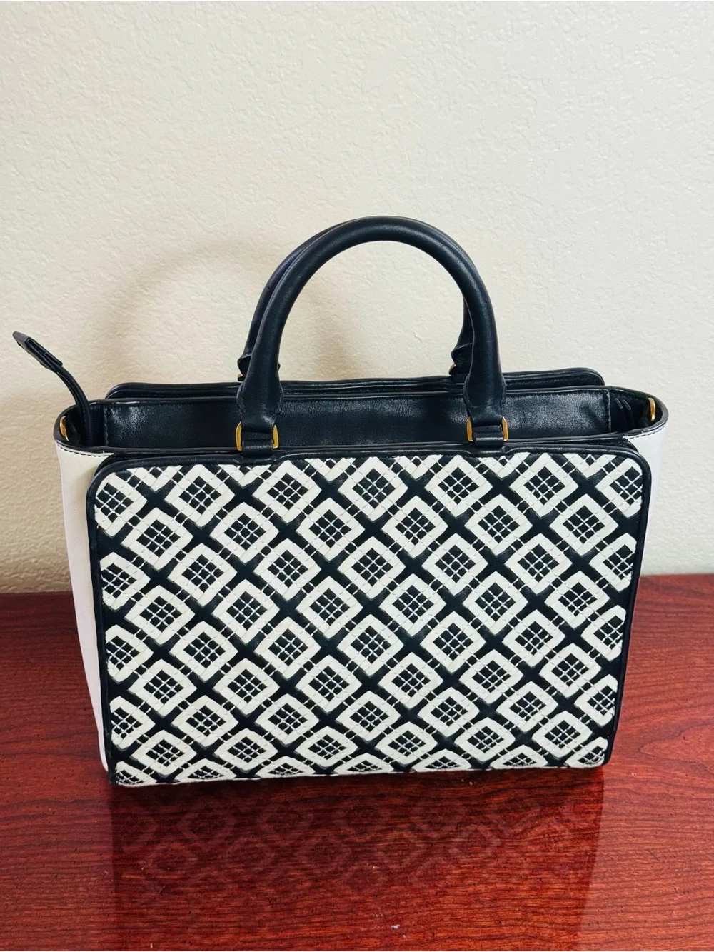 Tory Burch tory burch